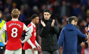 arsenal nguy co mat ngoi dau ngoai hang anh 2022 2023 hinh anh 1